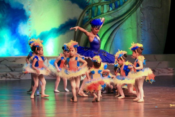 El espectáculo de Adagio Dance Studio