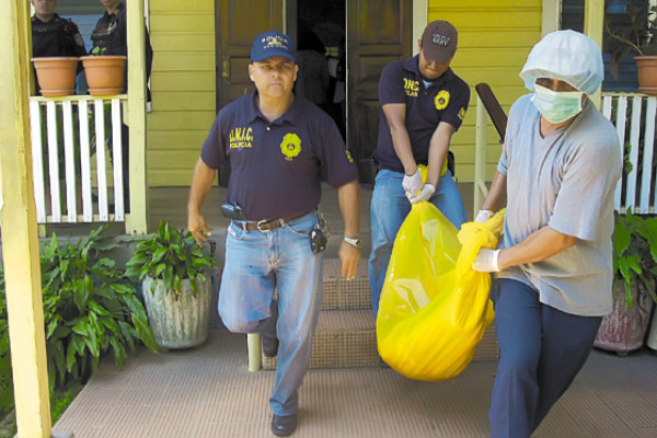 5 hombres armados matan a tía de alcalde por ley