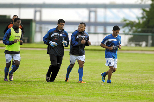 Luis Suárez no quiso responderle a La Volpe