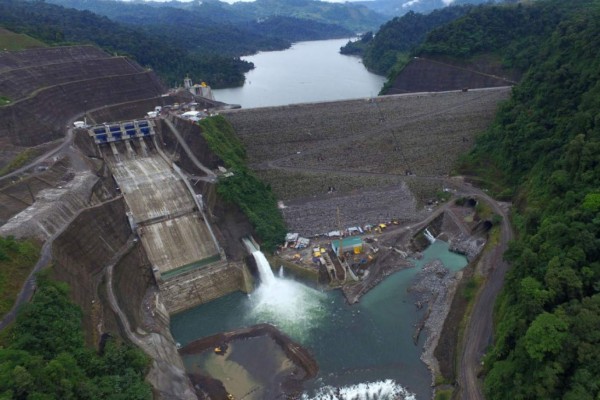 Costa Rica inaugura la hidroeléctrica más grande de Centroamérica