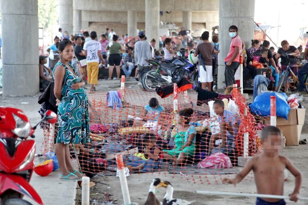 Miles de damnificados están a merced del covid-19 en albergues