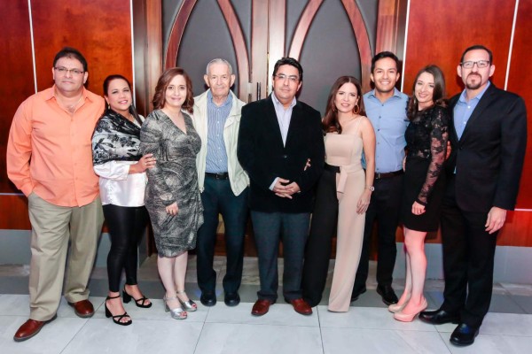 Fiesta navideña de la empresa Flores y Flores