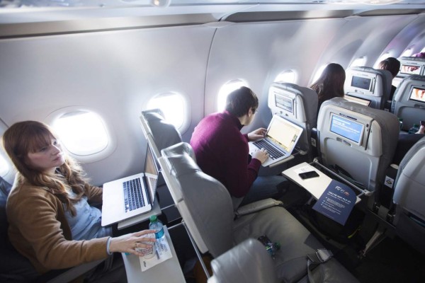 Los aparatos electrónicos prohibidos en vuelos a EUA