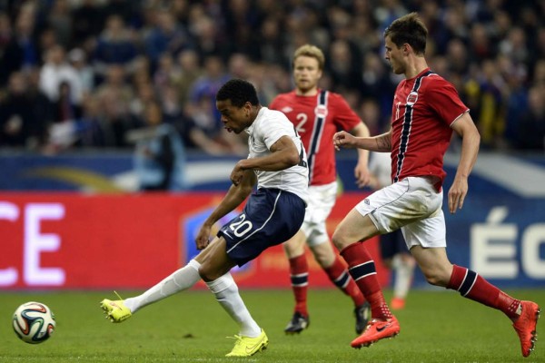 Francia exhibe su pegada goleando en amistoso a Noruega