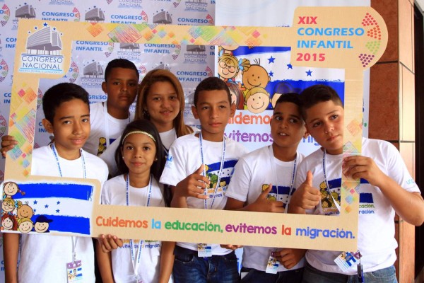 Diputados infantiles llegan a la capital para tratar sobre migración