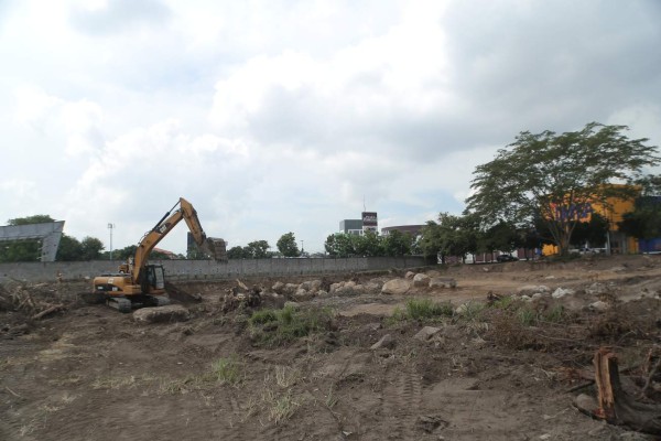 Torre de ocho niveles edifican cerca del hospital Mario Rivas