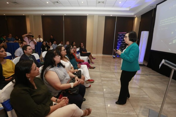 Unitec lanza maestría en Finanzas presencial y en línea