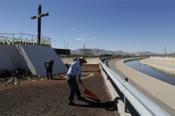 El Papa rezará frente a una cruz y unos zapatos junto a la frontera de Estados Unidos
