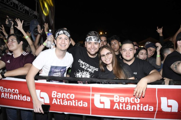 Noche llena de música, juventud y alegría en concierto de Dimitri Vegas y Like Mike