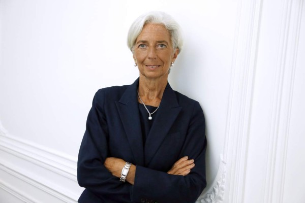 Directora del FMI espera crecimiento de 3% en la economía mundial  