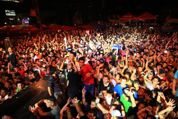 San Pedro Sula culminó su feria con carnaval lleno de sorpresas