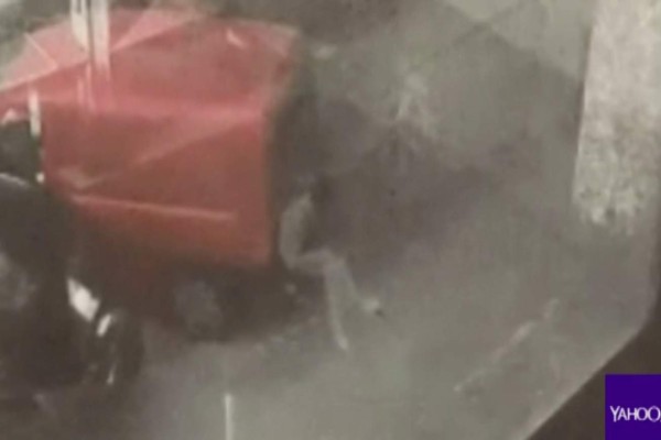 Escalofriante video capta 'ser espiritual” a través de cristal