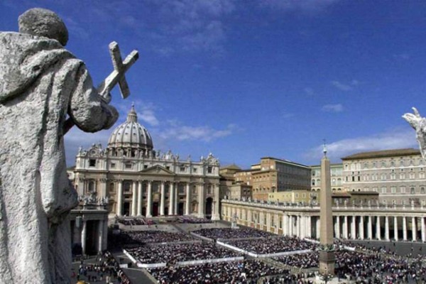Vaticano investiga posibles relaciones sexuales entre menores en preseminario