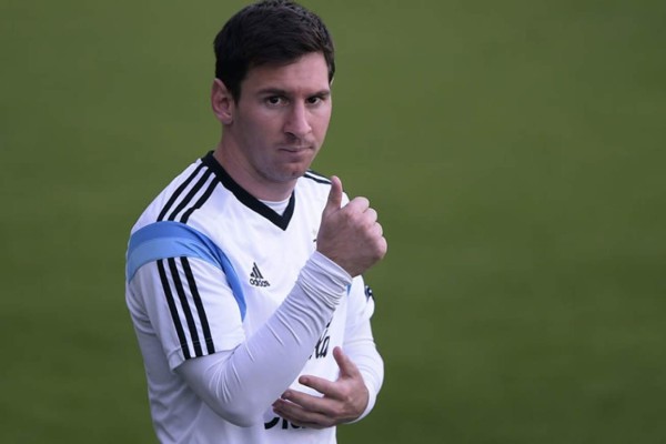 Messi se defiende luego de polémica por no saludar a niño