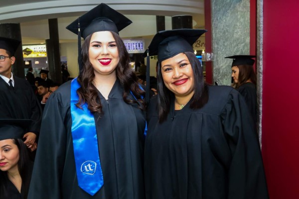Alegría por graduaciones de Unitec y Ceutec