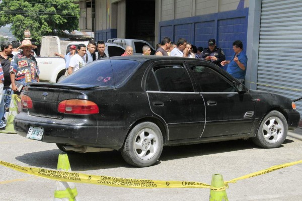 Equipo especial de la DNIC investiga crimen contra abogado