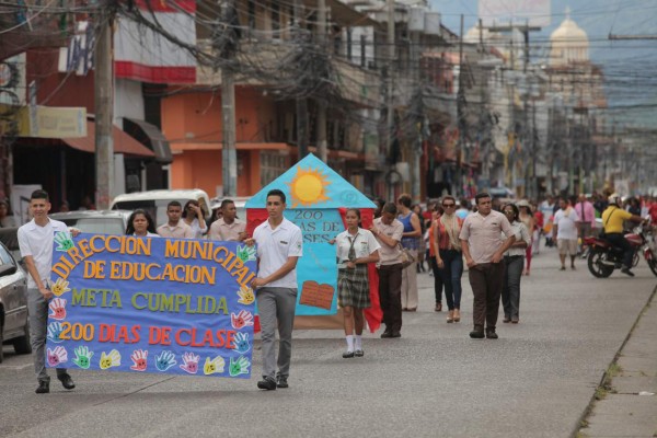 Autoridades ceibeñas celebran 200 días de clases