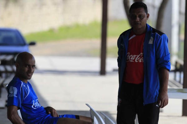 Omar Guerra abandona el entrenamiento por lesión