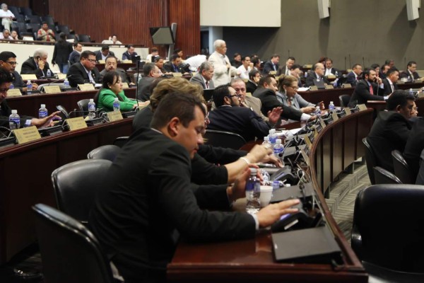 Diputados inician discusión del Código Penal