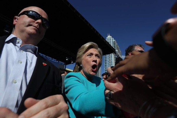 Clinton y Trump lanzan nuevos anuncios en la recta final de las elecciones