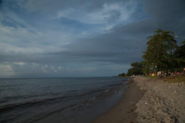 Harvey se disipa, pero dejará lluvias en Honduras
