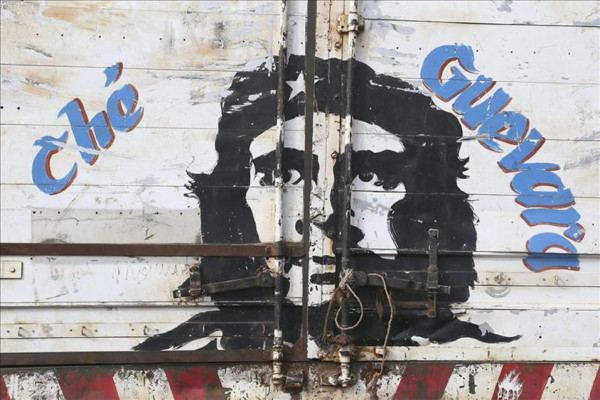 John Lennon y el 'Che' Guevara están 'juntos en el cielo': Maduro