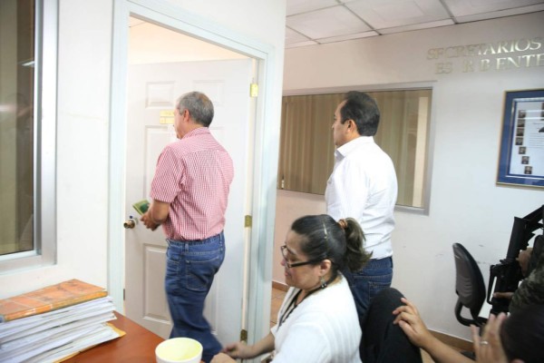 Bertetty y Mario Zelaya a juicio oral y público por compra de pasajes aéreos