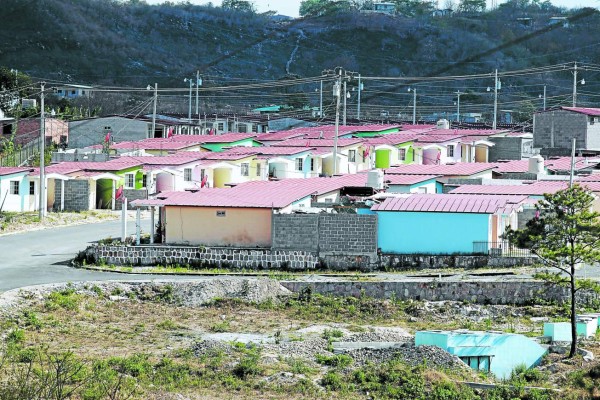 Proyecto Rosa Elena de Lobo está plagado de irregularidades