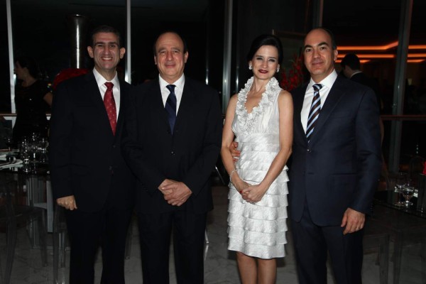 Boda civil de Sophie Andonie y Roberto Facussé