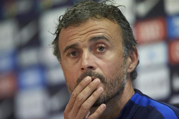 Un Barcelona al acecho del Madrid se mide al Osasuna