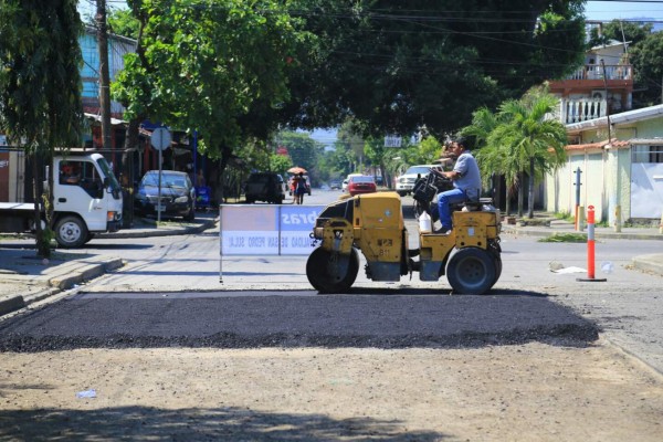 Comienzan las reparaciones en calles del barrio Cabañas