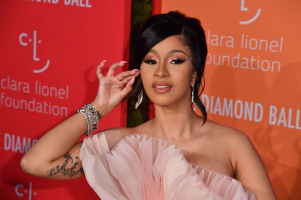 Cardi B sorprende a sus fans al anunciar su segundo embarazo