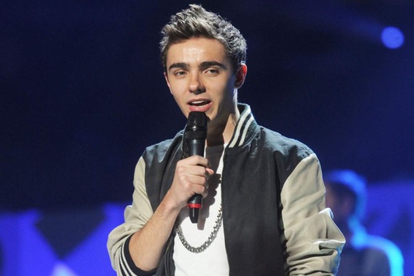 Nathan Sykes dedica canción a Ariana Grande