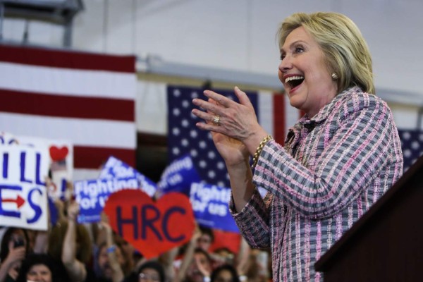 Hillary gana Puerto Rico y se acerca más a candidatura demócrata