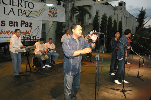 Hoy es la fiesta de aniversario de Power Fm