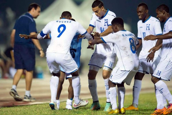 Honduras remonta y peleará con Guatemala por el boleto al Mundial