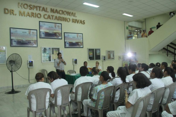Dirigentes de enfermeras enfrentada por cargos de elección
