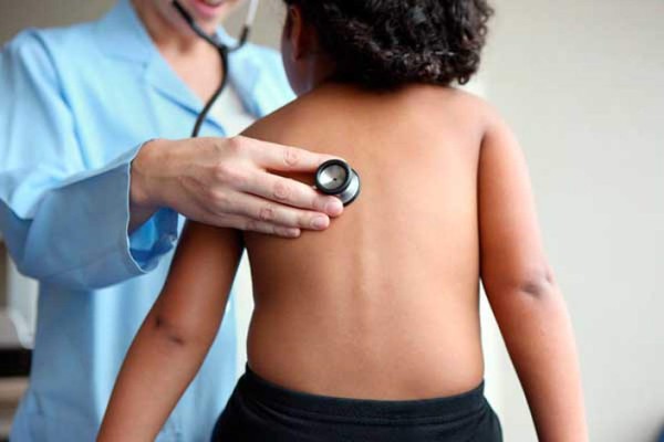 Cada 39 segundos, un niño menor de 5 años muere de neumonía en el mundo