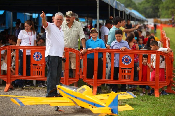 Pequeños aviones que surcan los cielos de San Pedro Sula