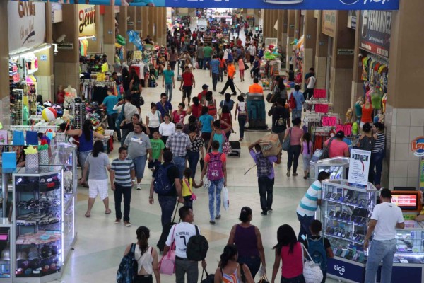 Masivo retorno de veraneantes por la Gran Central de Buses