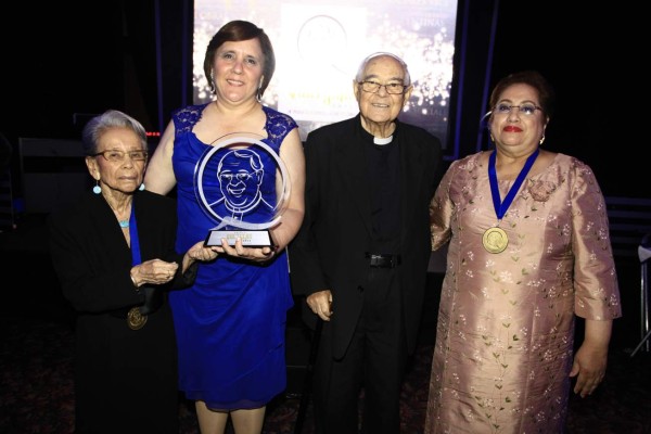 Fundación Obras Sociales Vicentinas entrega Premio Quetglas