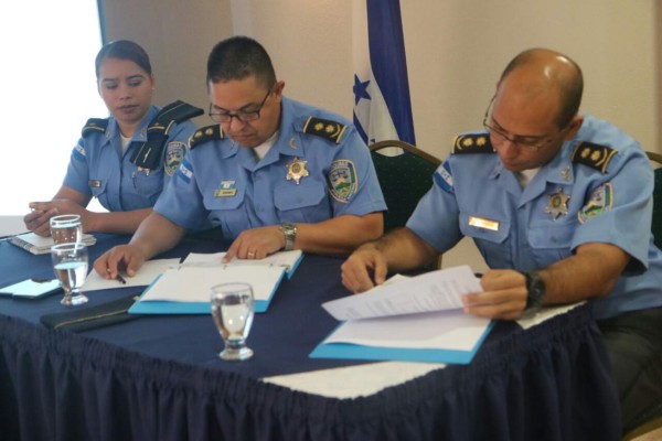 Policía inicia licitación para equipar instalaciones de la DPI