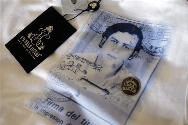 Hijo de Pablo Escobar revela en un libro el alma criminal de su padre