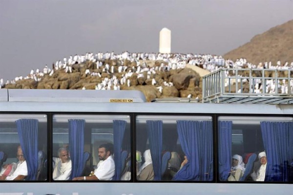 Mueren 19 peregrinos en un accidente de autobús en Arabia Saudí