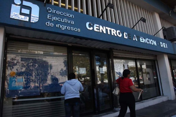 Reclaman L1,300 millones en notas de crédito