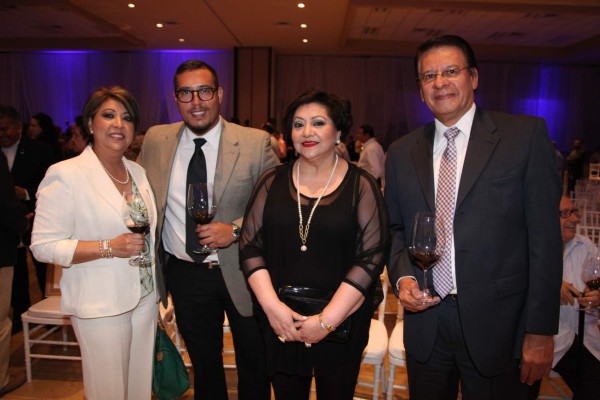 La Ccic entrega el premio Ciudadanos Ejemplares 2016