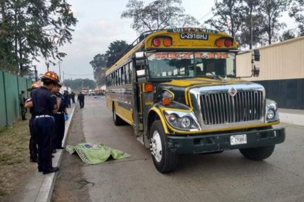 Un muerto y cuatro heridos en varios ataques contra autobuses en Guatemala