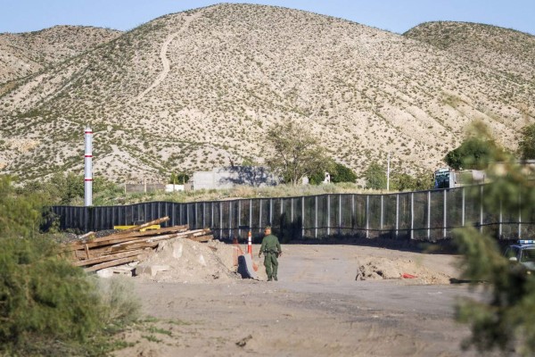 Trump: Construcción del muro iniciará en pocos meses