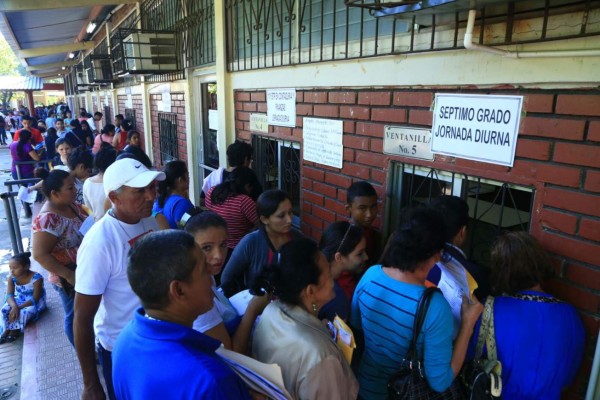 Inician matrículas en 21 mil centros educativos en Honduras  