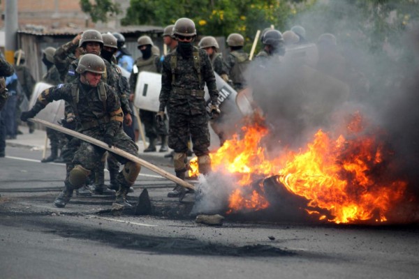 Desalojan tomas de la Alianza en Tegucigalpa  